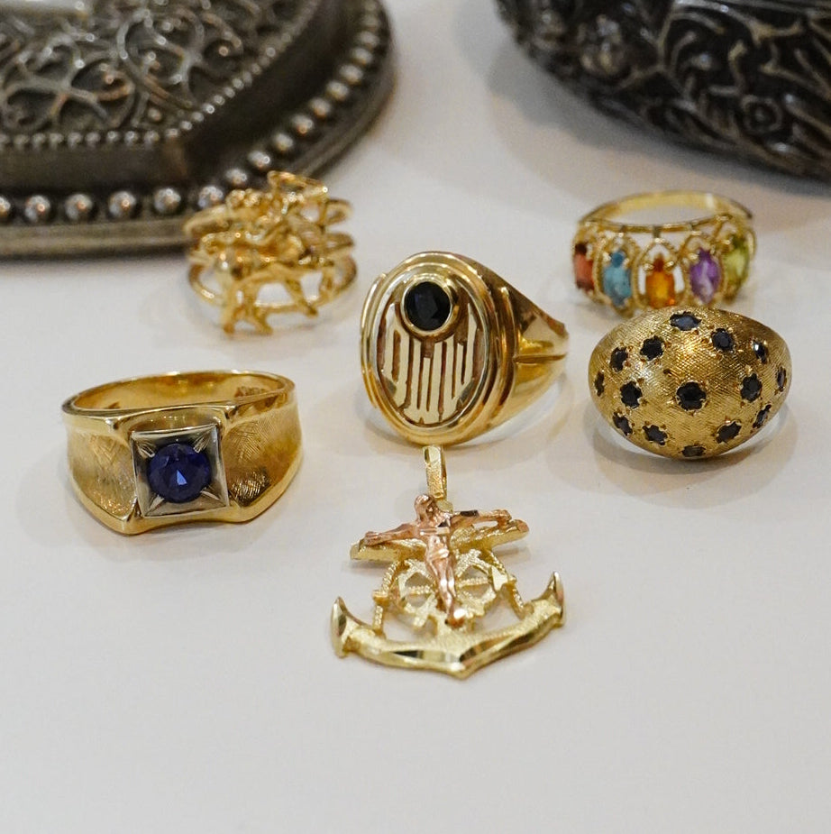 Vintage 14k Signet, Black Diamond, DWW initials