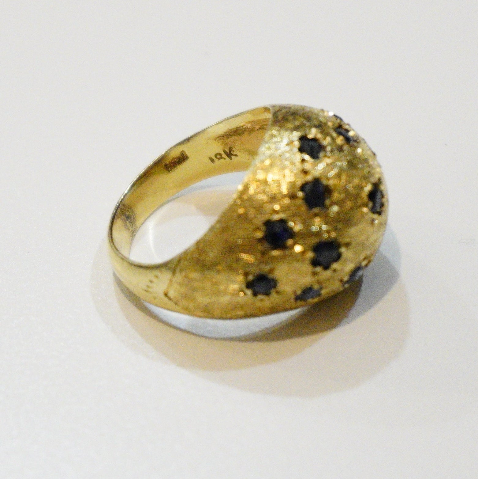 Vintage 18k Sapphire Dome Ring